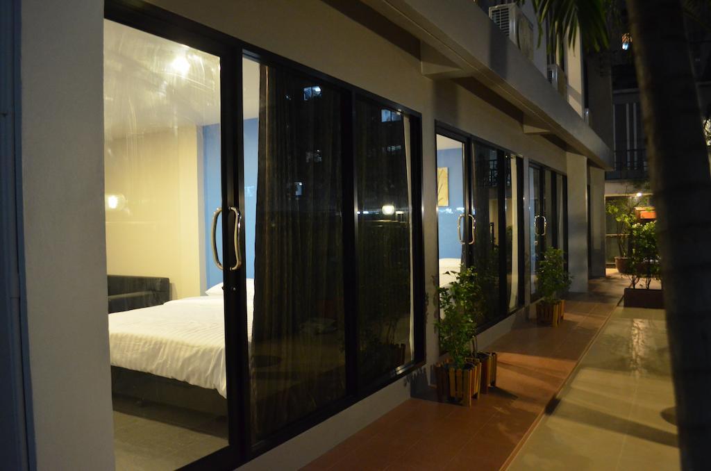 Varinda Hostel Bangkok Ngoại thất bức ảnh