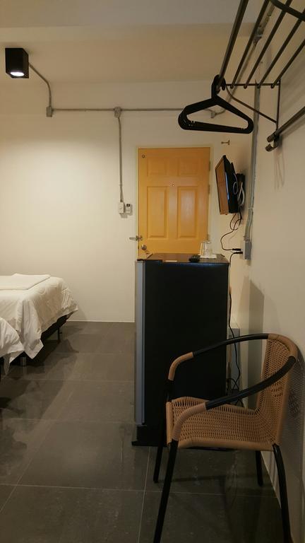 Varinda Hostel Bangkok Ngoại thất bức ảnh