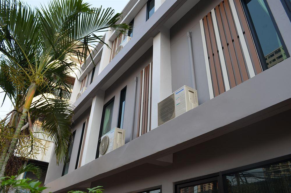 Varinda Hostel Bangkok Ngoại thất bức ảnh