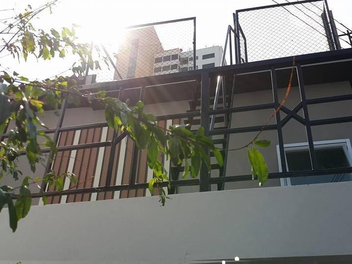 Varinda Hostel Bangkok Ngoại thất bức ảnh