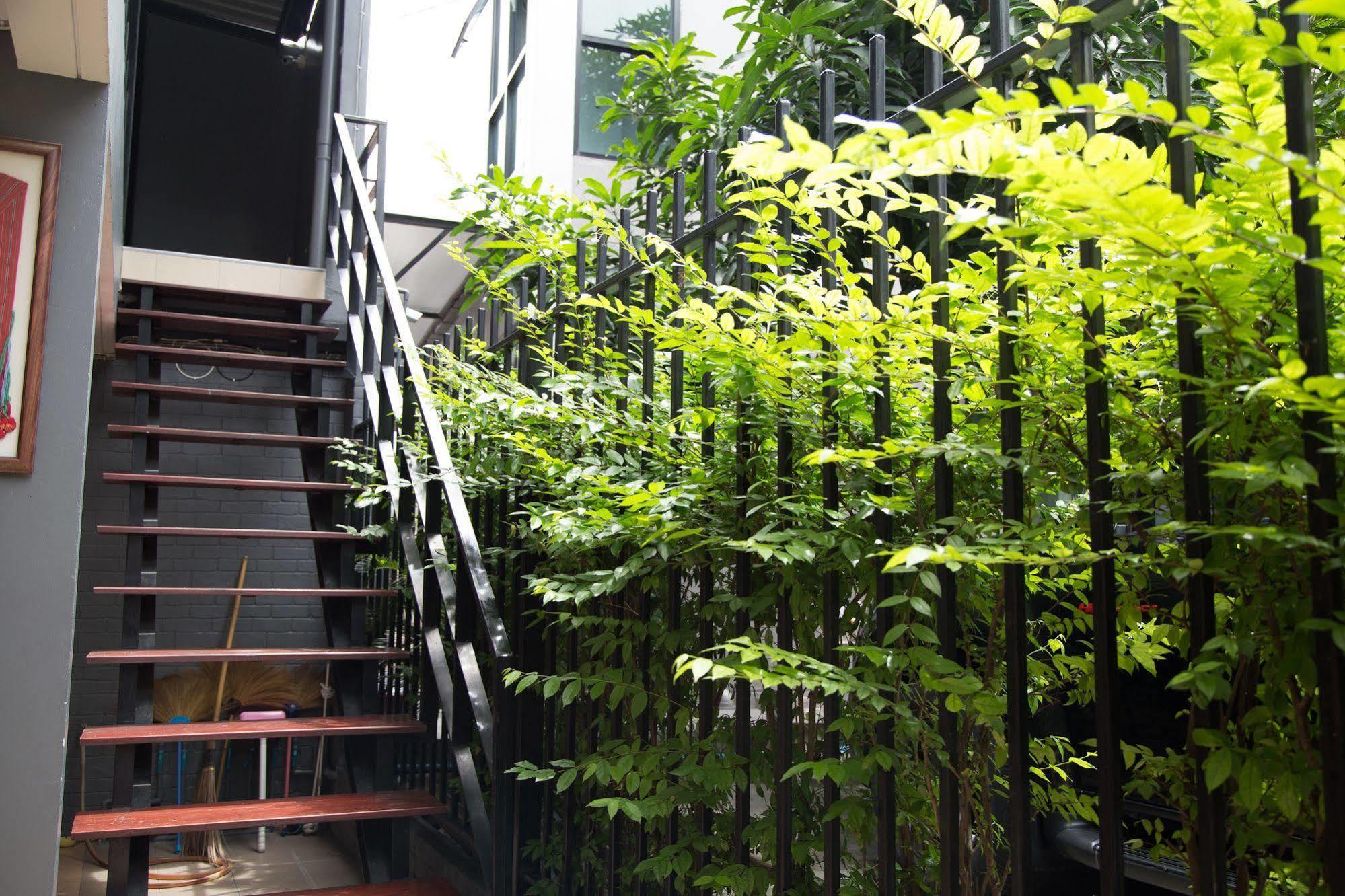 Varinda Hostel Bangkok Ngoại thất bức ảnh