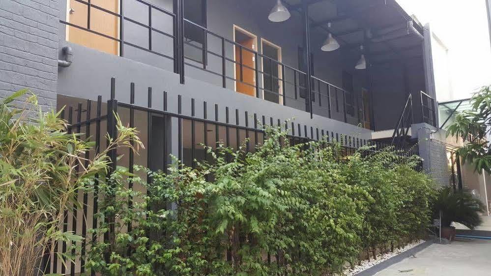 Varinda Hostel Bangkok Ngoại thất bức ảnh