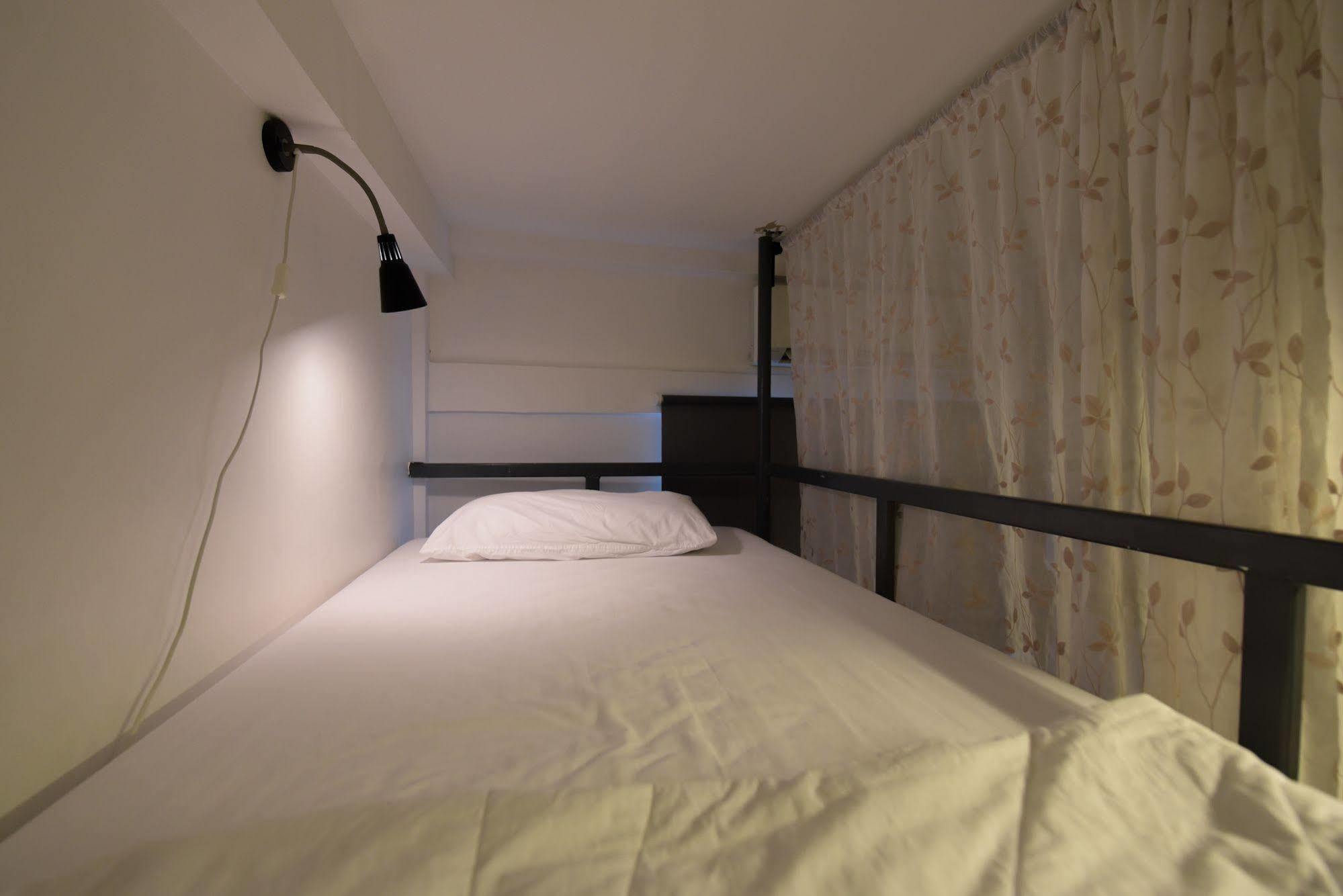 Varinda Hostel Bangkok Ngoại thất bức ảnh