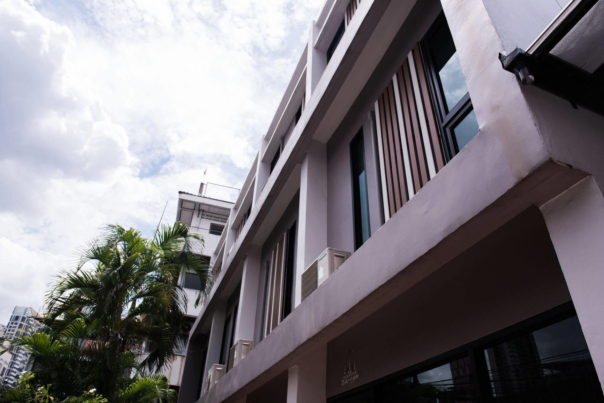 Varinda Hostel Bangkok Ngoại thất bức ảnh